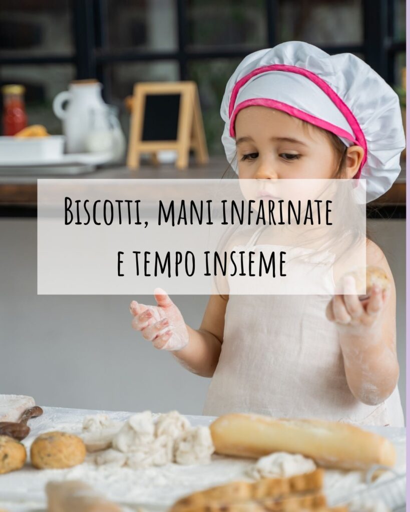 Fare biscotti con i bambini in inverno, attività sensoriale in cucina per creare ricordi insieme